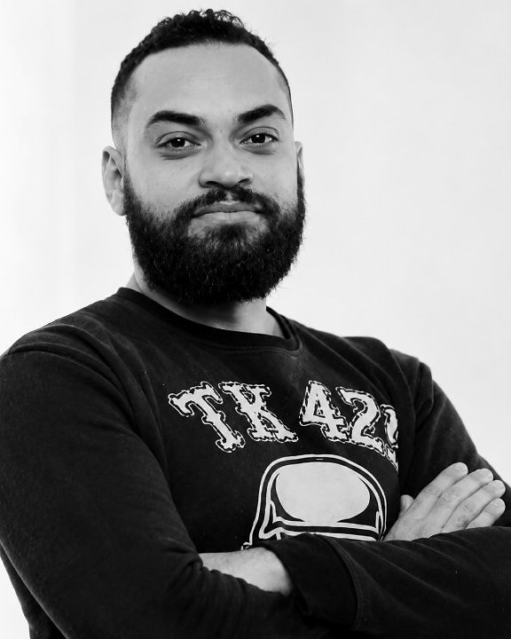Retrato de Daniel Silvestre, em preto e branco